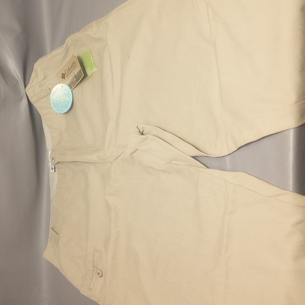 Women's Columbia 18W regular khaki tan pants NWT